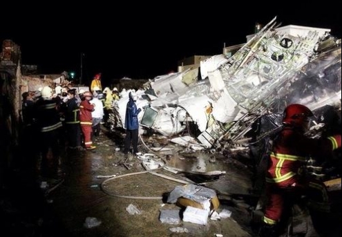 На Тайване рухнул пассажирский самолет