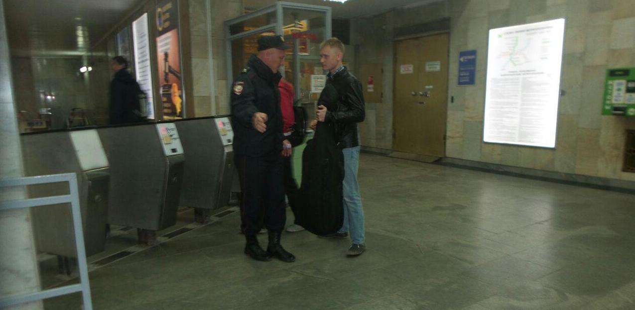 Обыскивают как в аэропорту: полиция проводит учения в екатеринбургском метро