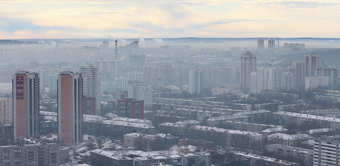 Придется отложить прогулки: все выходные над Екатеринбургом будет висеть смог