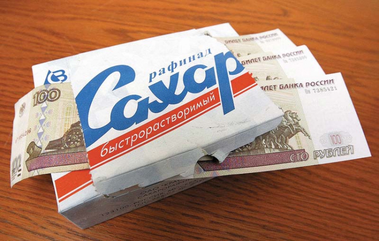 Падение рубля и дорогие кредиты: цены на сахар в магазинах за год подскочили на 40%