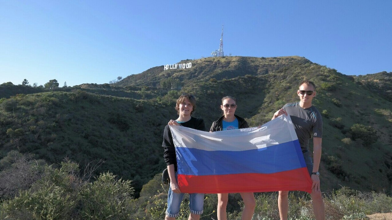 Студент Горного пробрался в самое сердце США и украсил российским флагом хребет Сьерра-Невада