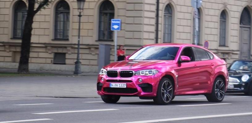 BMW x6 Pink