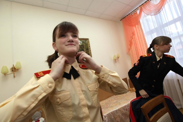 Выпускниками Екатеринбургского суворовского училища впервые стали девушки