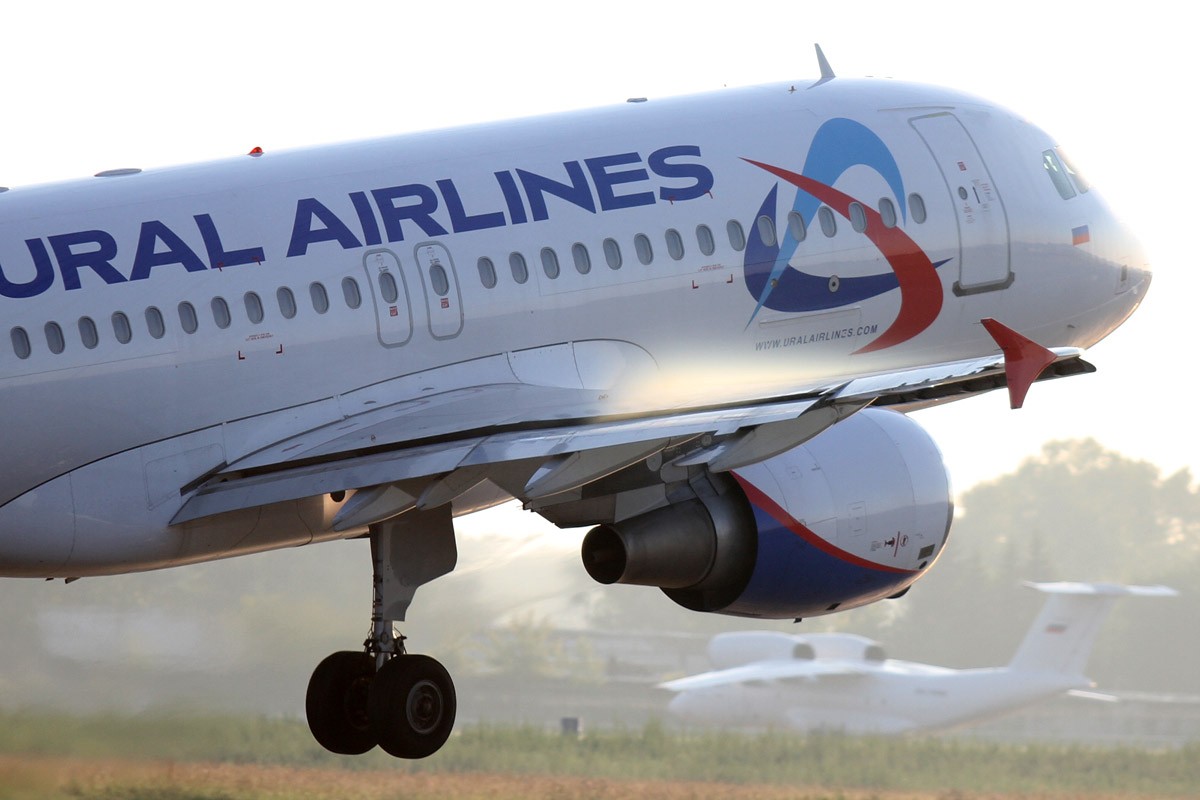 Самолет «Уральских авиалиний» совершил вынужденную посадку в Праге