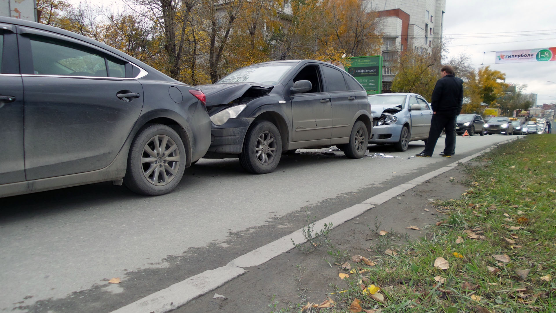 Автобоулинг на Московской: водитель Toyota собрал в аварии пять машин