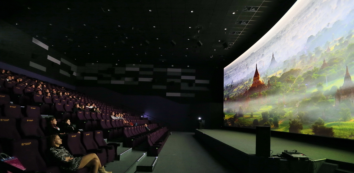 «Хотя бы одному кинотеатру в России»: «Пассаж Синема» уговаривает Disney прислать в Екатеринбург сверхчеткие «Звездные войны»