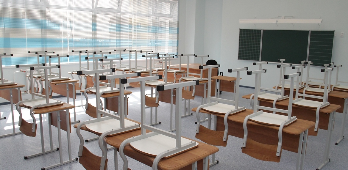 «Станет легче». Екатеринбургские чиновники готовятся выбивать деньги на ремонт школ у Москвы