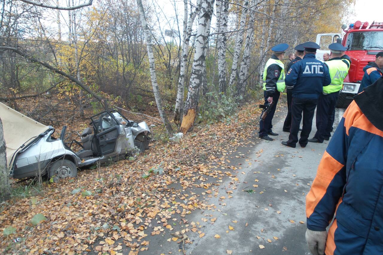 На Кольцовском тракте водитель ВАЗа уснул за рулем и вылетел в кювет