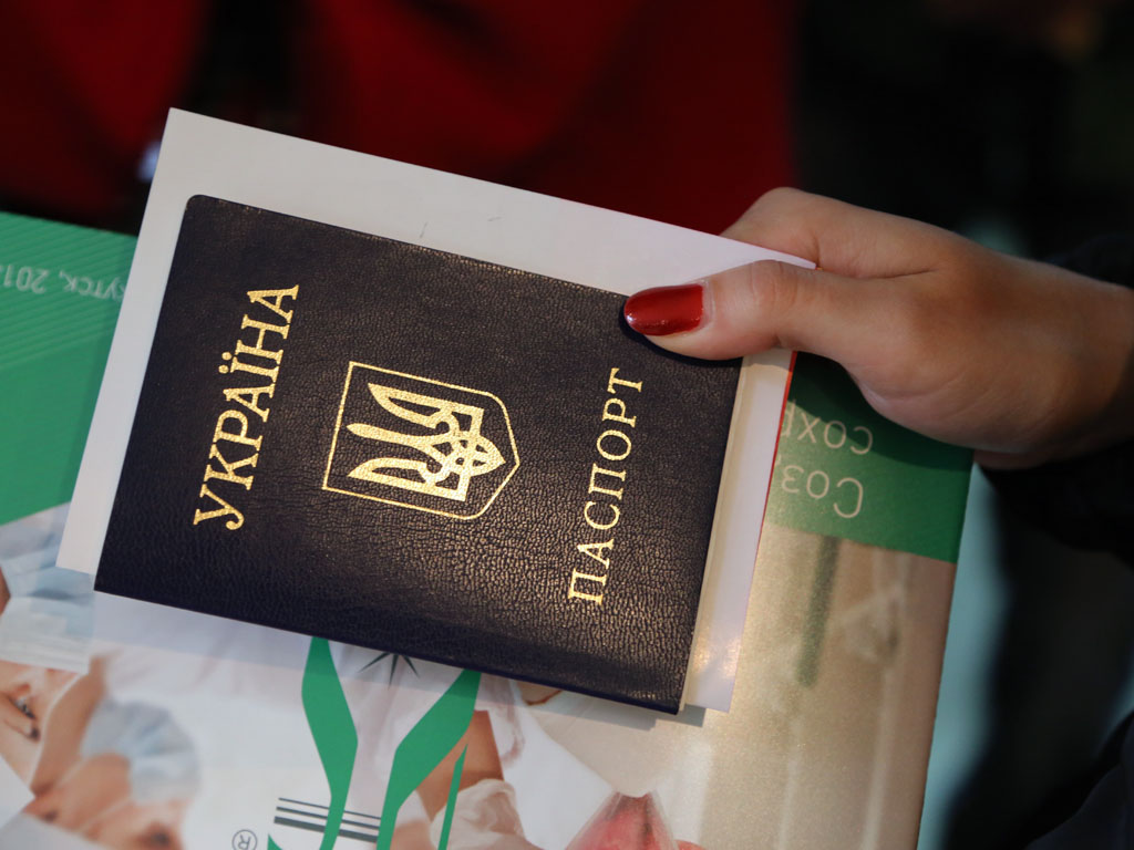 Россия отменит миграционные послабления для граждан Украины