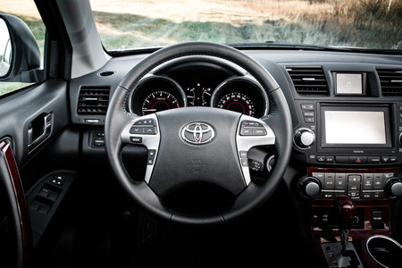 Toyota Highlander: Вопреки ожиданиям