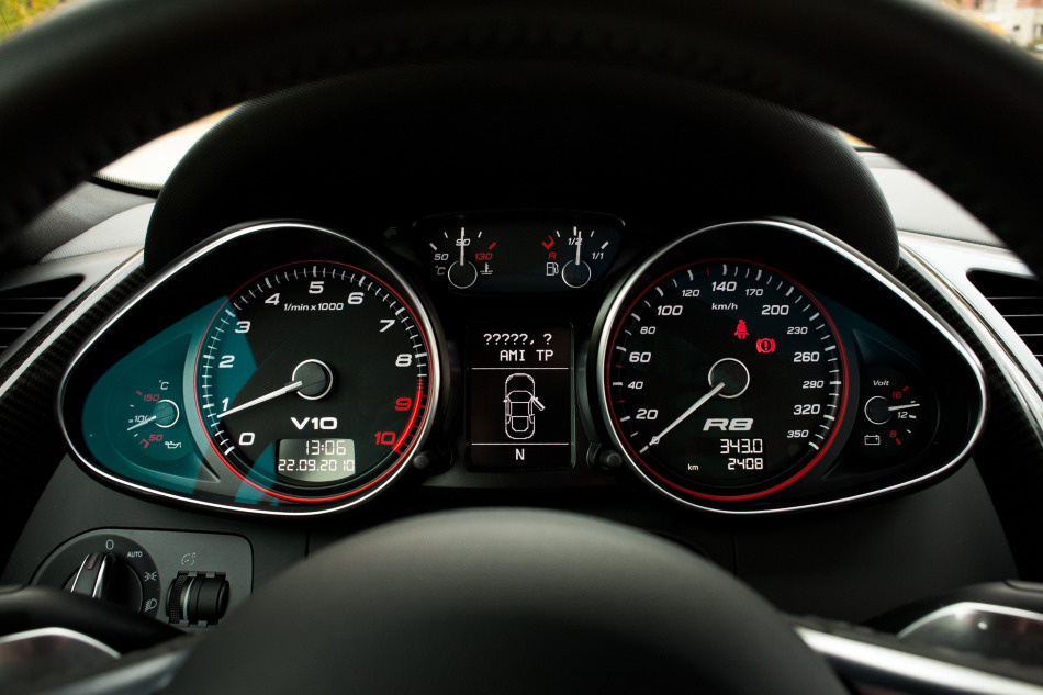 Евгений Мак и его Audi R8 V10: Осенний марафон