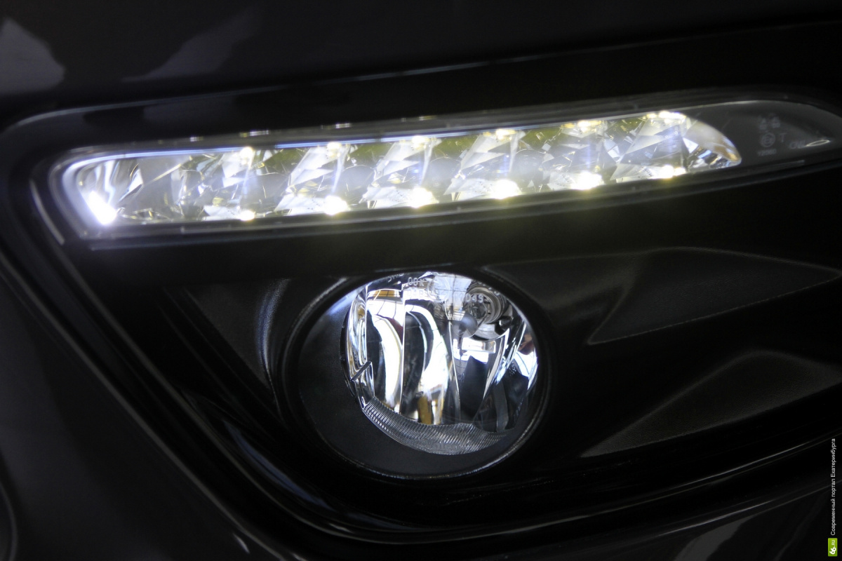 «Косметически» обновленный Renault Fluence добрался до Екатеринбурга «Косметически» обновленный Renault Fluence добрался до Екатеринбурга