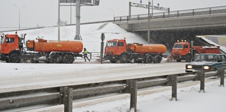 Белые дороги: как Екатеринбург пережил первый сильный снегопад