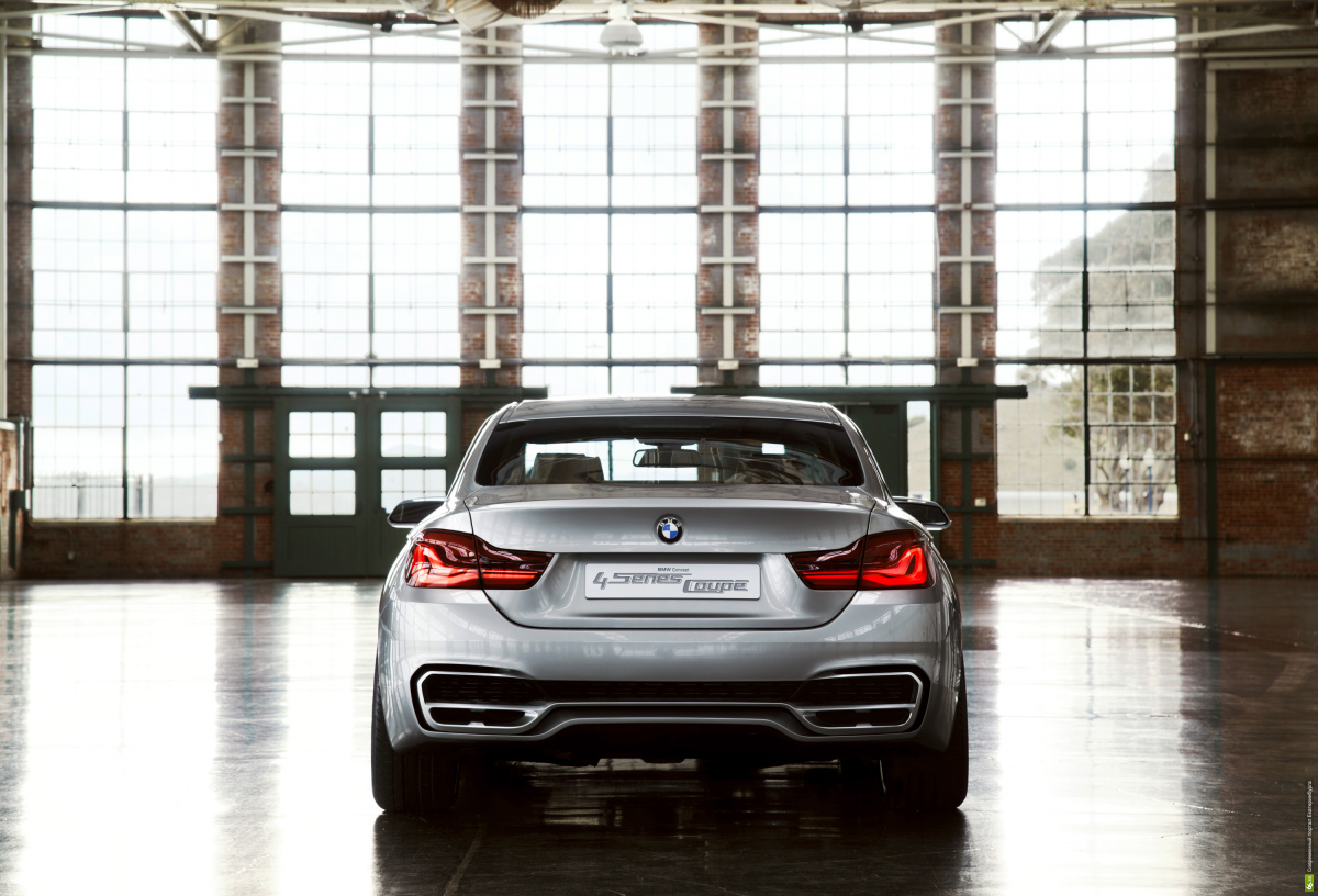 BMW представила серийную версию купе 4 серии BMW представила серийную версию купе 4 серии