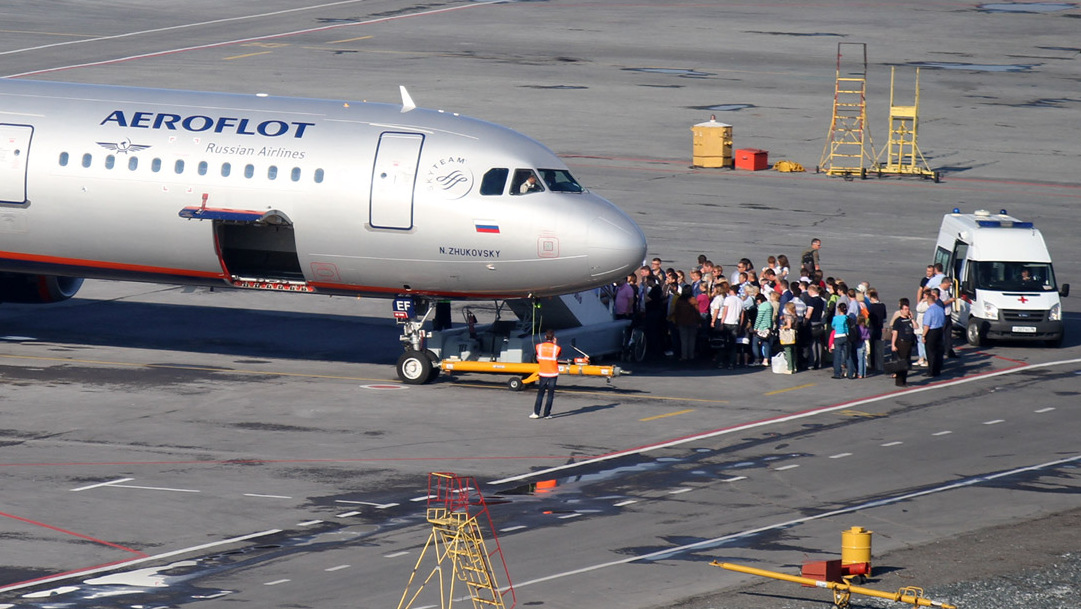 Двадцать пассажиров «Аэрофлота» получили переломы во время рейса Москва — Бангкок. Видео