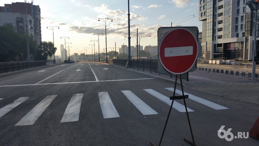 Носик пипетки: после полного открытия улицы Татищева ВИЗ продолжит стоять в пробках