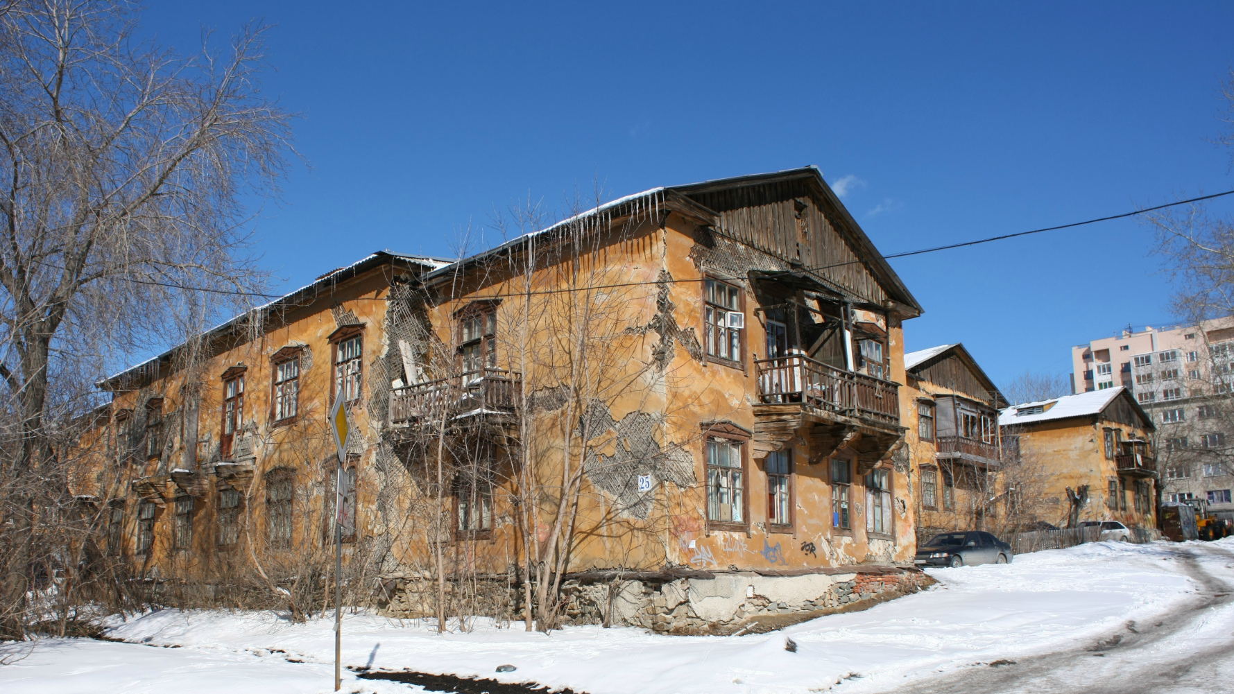 В следующем столетии: специалисты УПН подсчитали, когда Екатеринбург избавится от ветхого жилья