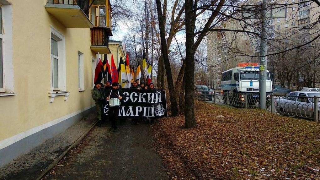 Милиция и ОМОН начали задерживать участников «Русского марша» в столице РФ Милиция и ОМОН начали задерживать участников «Русского марша» в столице РФ