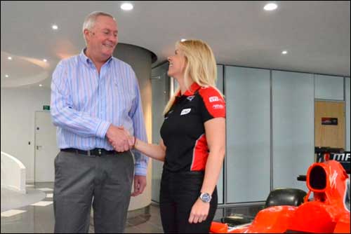 Пилотом гоночной команды Marussia F1 Team стала женщина