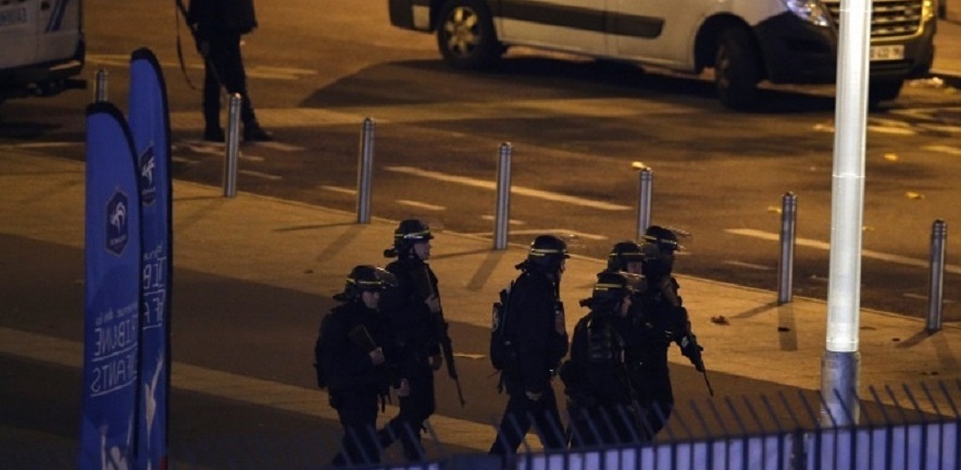 В Париже уничтожены восемь террористов: семь из них подорвали сами себя