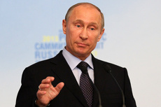 Путин: Кабмин должен решить, какие статьи расходов придется сократить
