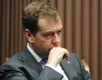Сегодня Медведев отчитается перед Госдумой