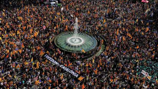 Не быть Барселоне столицей: Испания отказала Каталонии в независимости