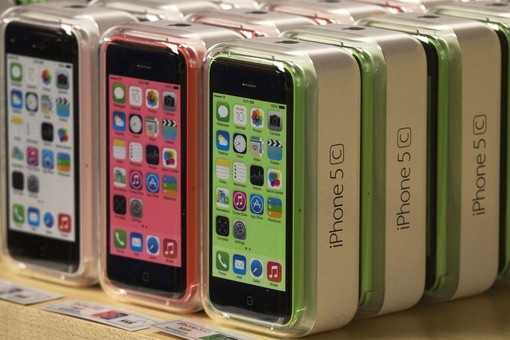 В России стартовали продажи новых iPhone