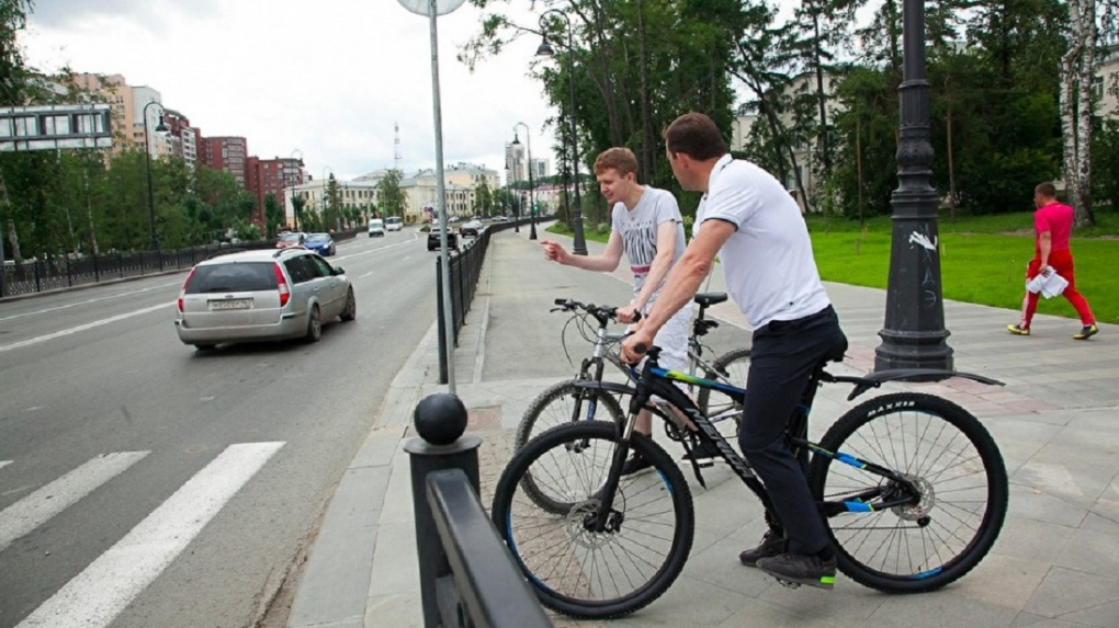 В день марафона «Европа — Азия» Евгений Куйвашев отправится на велосипеде в «Тур де Шарташ»