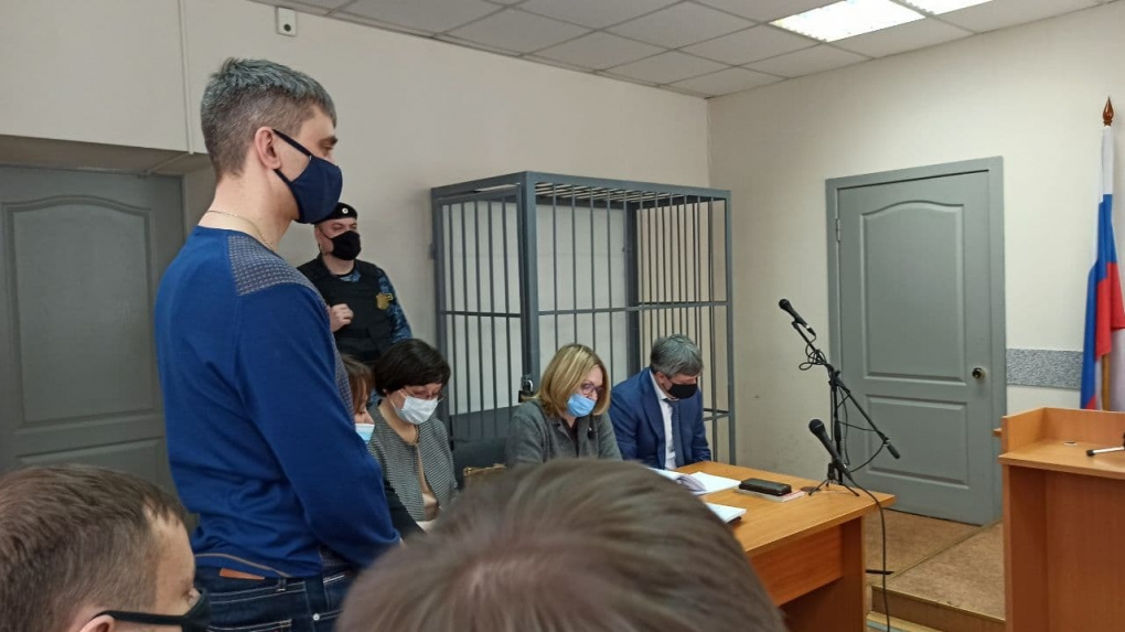 Прокурор запросил 11 лет колонии для бывших замглавы свердловского СК и зампрокурора области