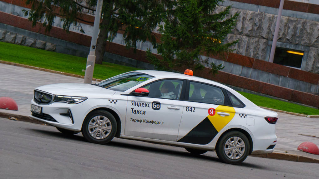 Самозанятым таксистам могут разрешить импортные машины Самозанятым таксистам могут разрешить импортные машины