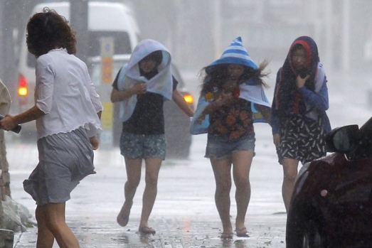 В Японии эвакуируют сотни тысяч человек из-за тайфуна «Неогури»