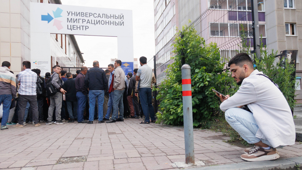 Свердловская область осталась единственным регионом Урала, где мигрантам можно работать