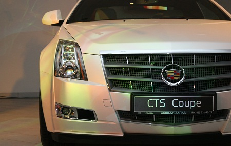 Эпатажная презентация нового Cadillac CTS Coupe