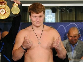 Боксер Александр Поветкин отстоял титул чемпиона мира WBA