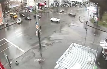Семья спортсменки, сбитой Volvo в центре Екатеринбурга, ищет свидетелей