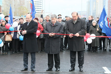 Главный пролет развязки на Московской открыли в Екатеринбурге