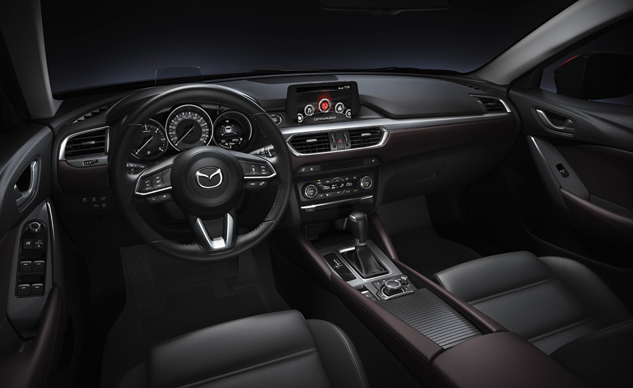 Плюс 40 000 за новации: Mazda раскрыла цены опять обновленной «шестерки»