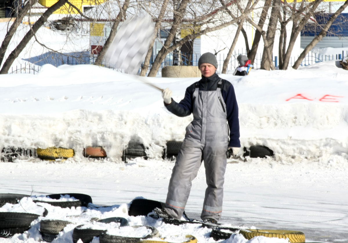 Фоторепортаж 66.ru: ледовый карт-экстрим в ЦПКиО