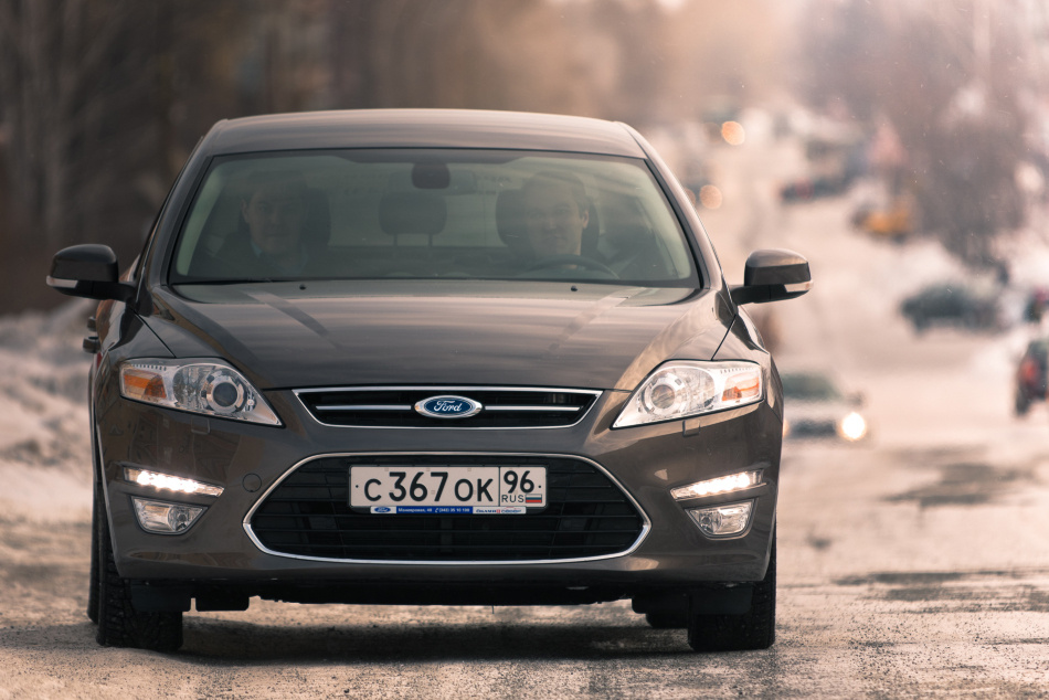 Long-drive Ford Mondeo: Атака на премиум