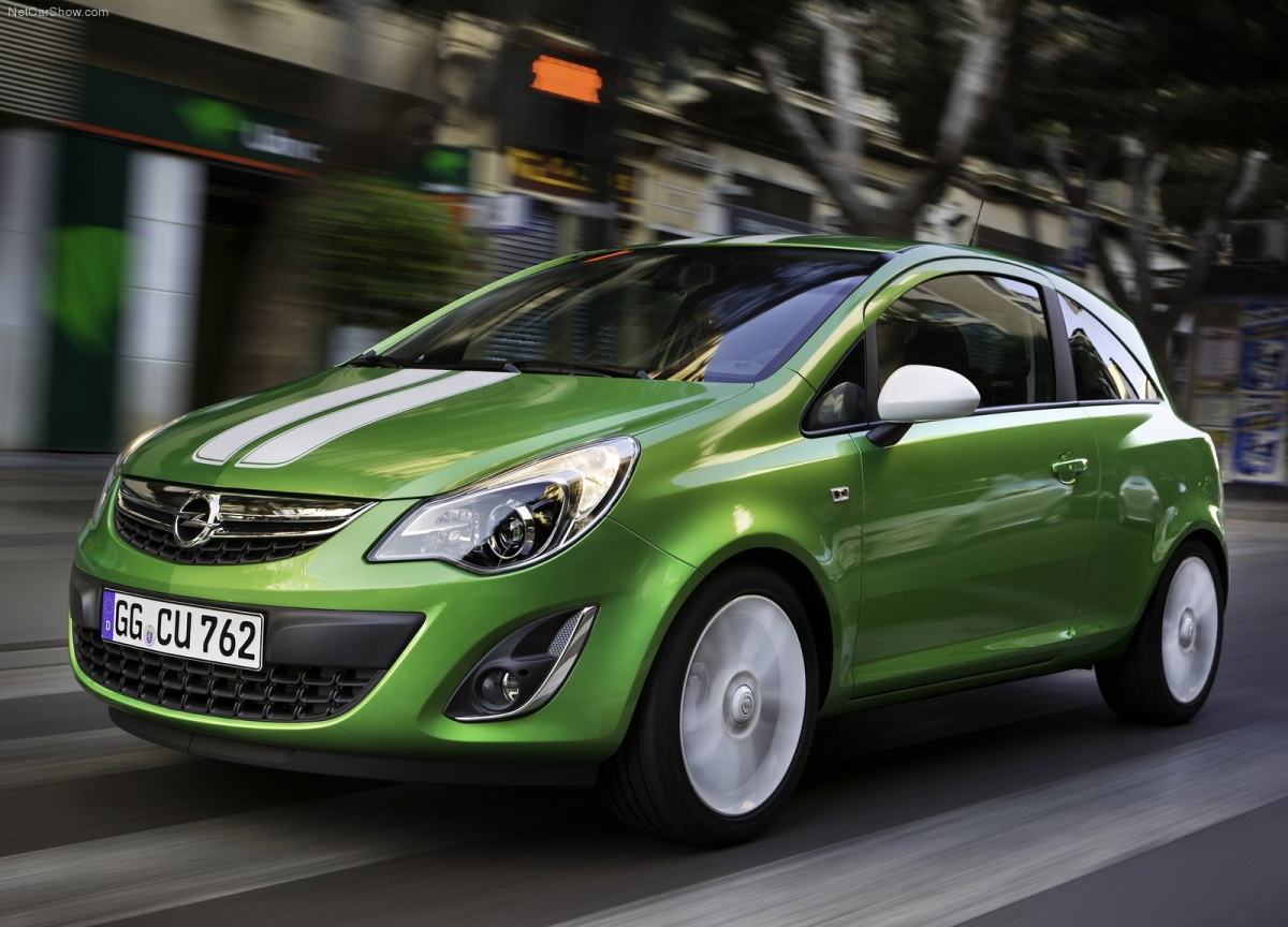 Броские полоски белого цвета можно заказать к любой комплектации