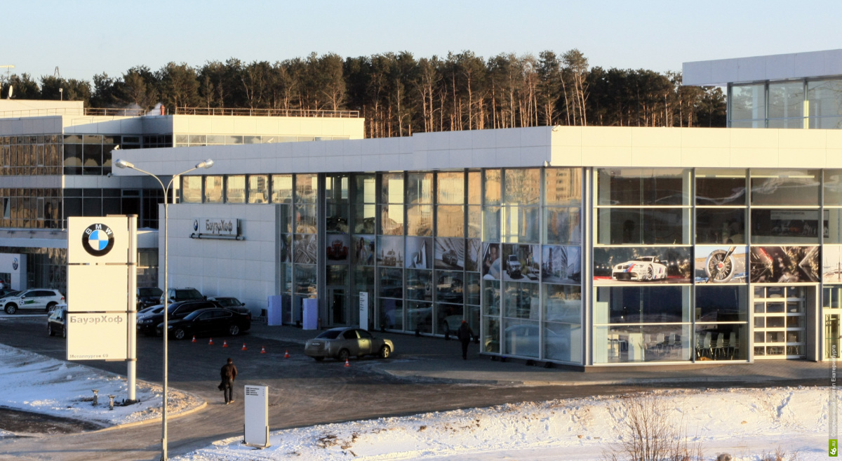 Оскалы кризиса: место самого крупного салона BMW заняла Lada