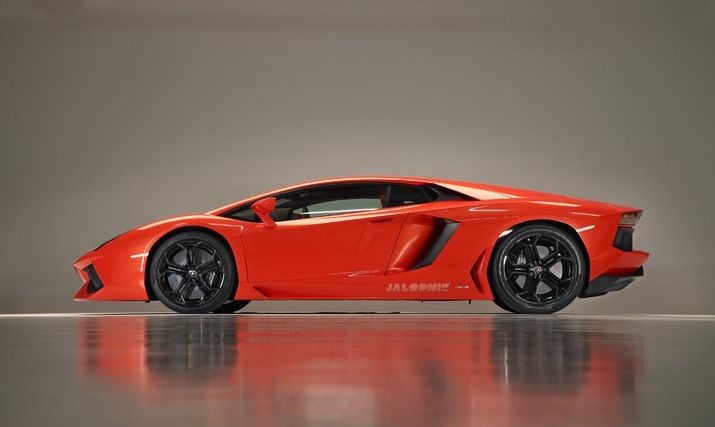 А вот и новый суперкар от Lamborghini