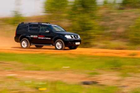 Nissan Pathfinder 2010: полковник песчаных карьеров